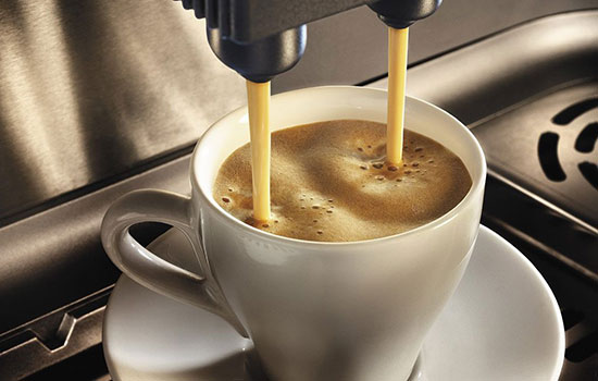 Кофемашина Bosch делает не горячий кофе